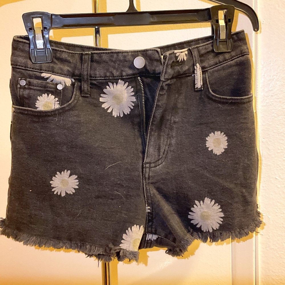 Daisy Shorts